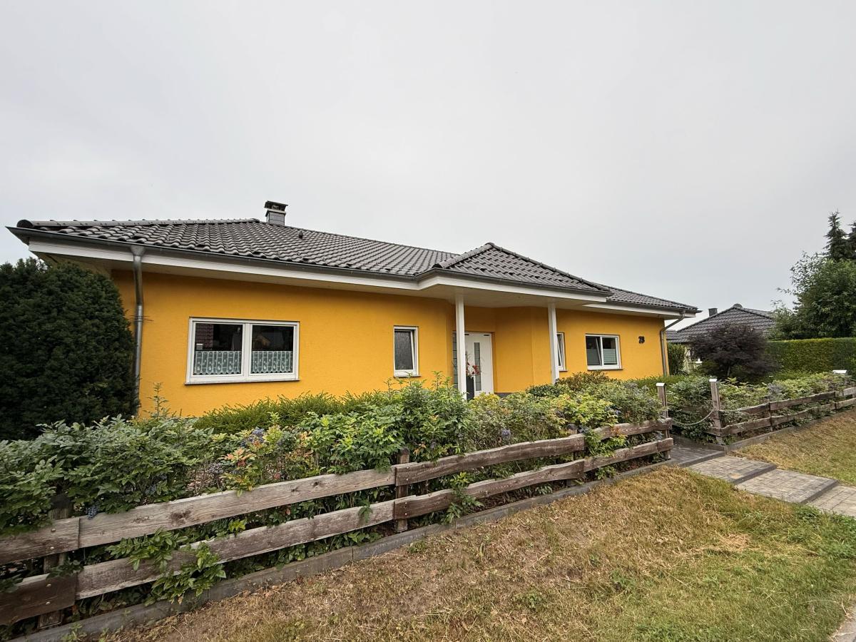 Straßenansicht 