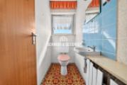 separates WC