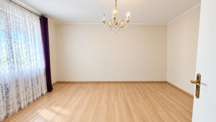 Zimmer 3 / OG