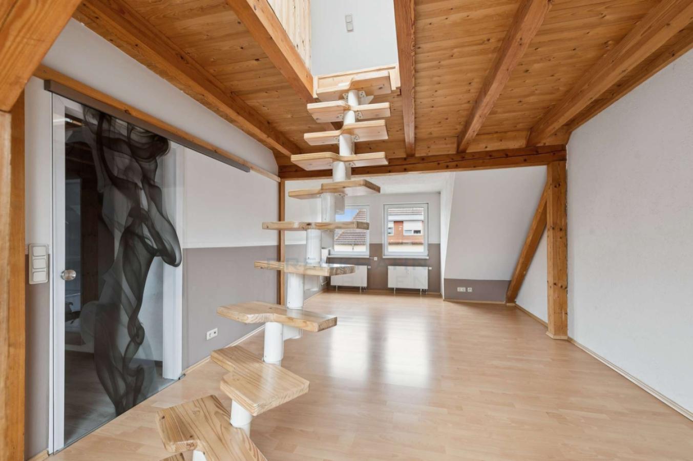 Treppe Spitzboden