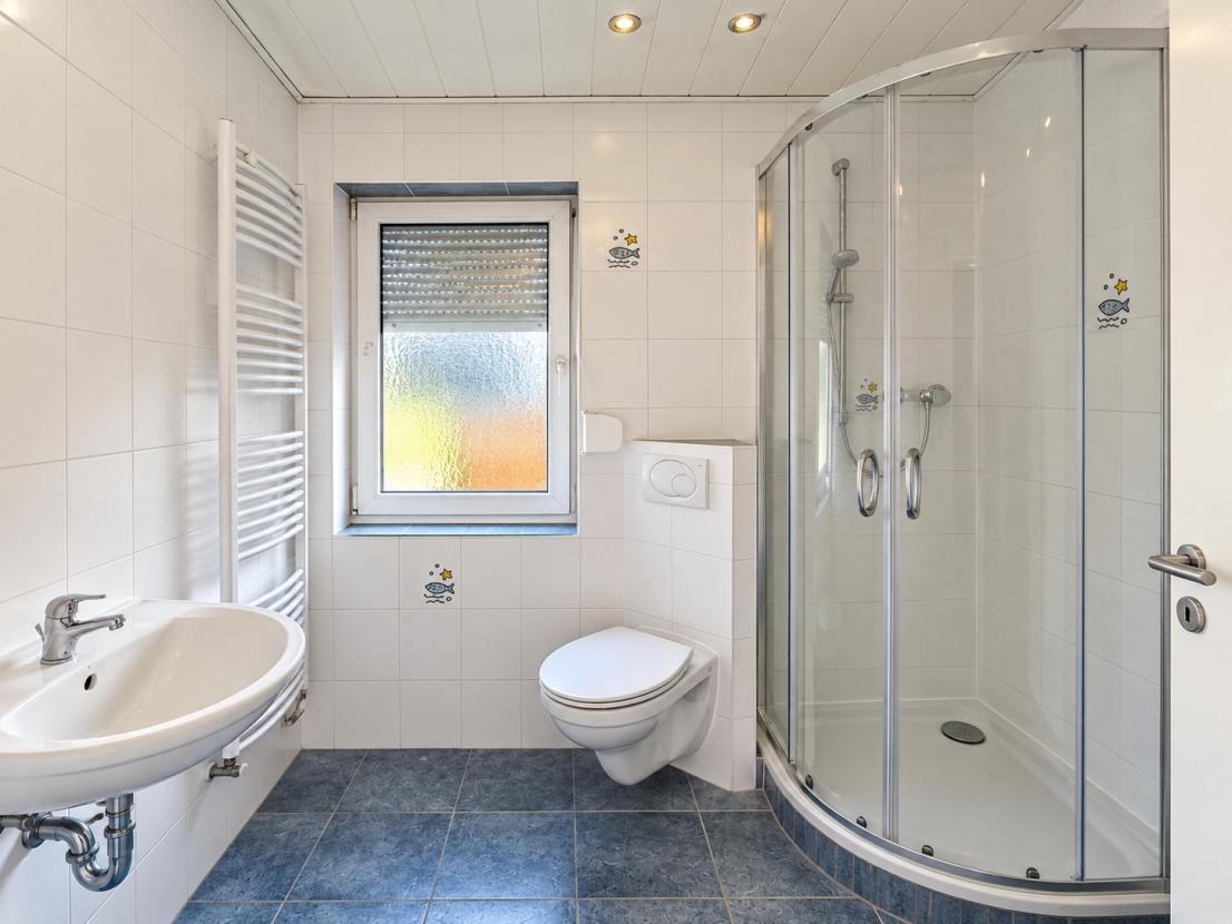 EG-Wohnung Badezimmer 
