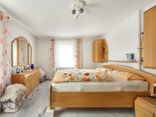Wohnung 1. OG Schlafzimmer