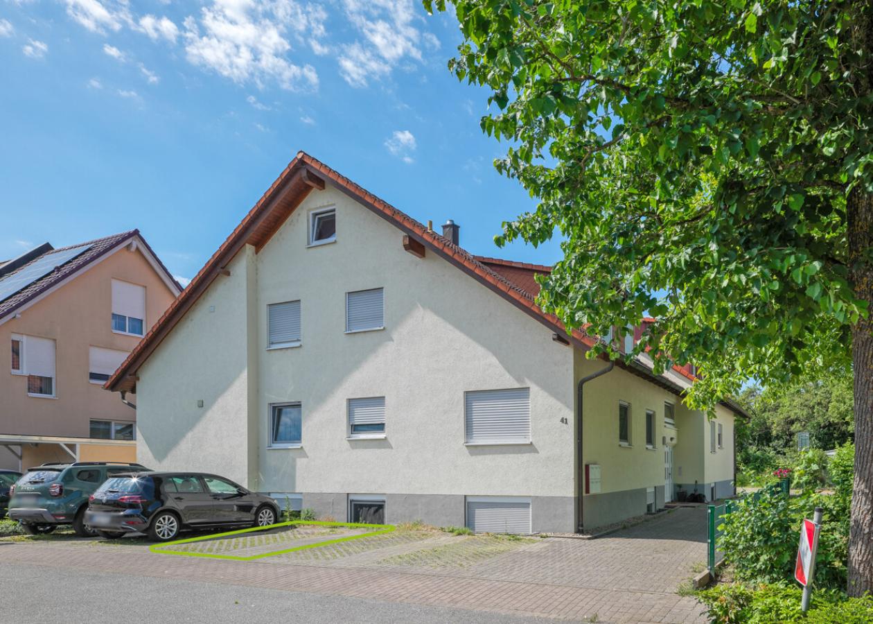 Stellplatz vor dem Haus