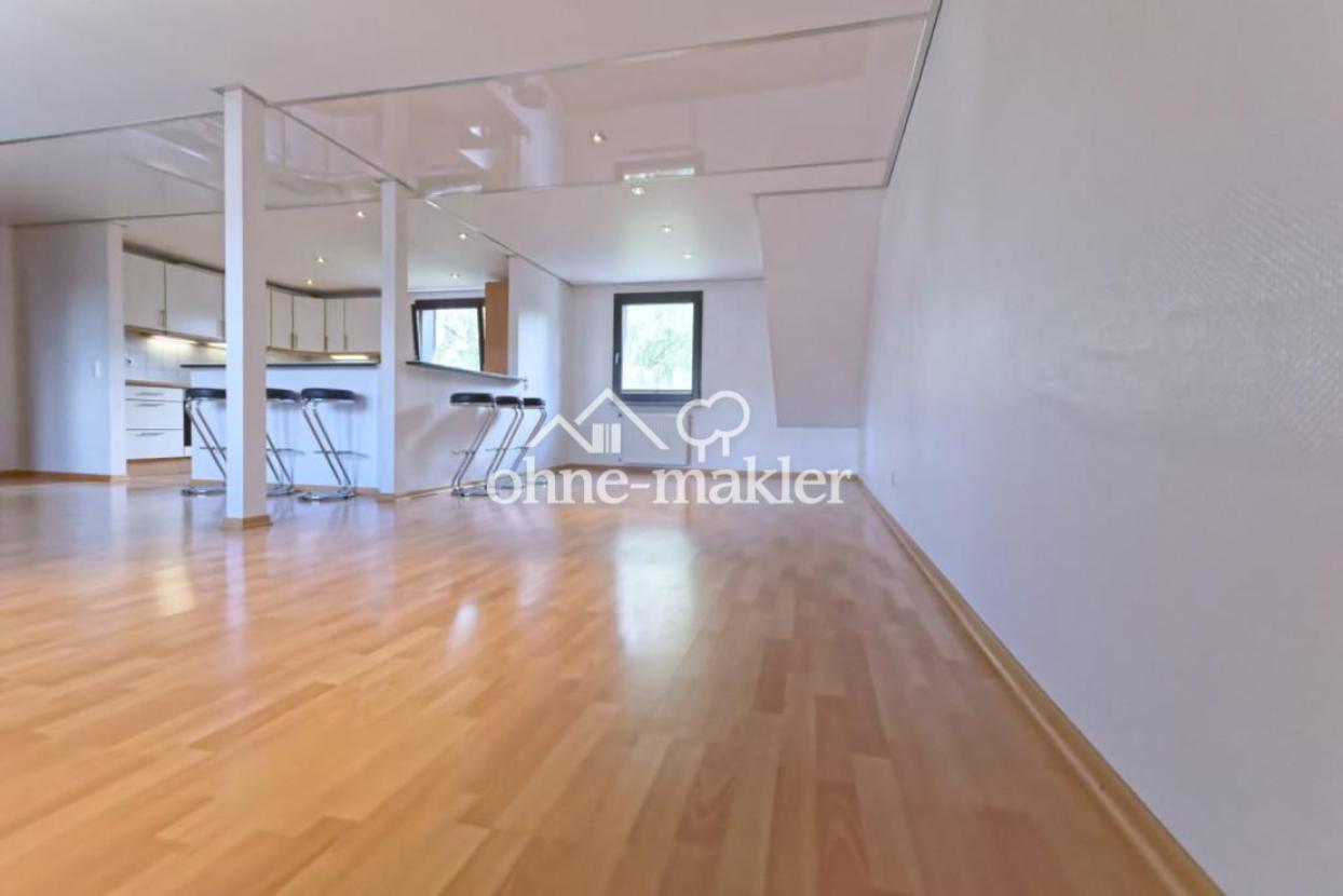 Wohnzimmer, Esszimmer, Küche
