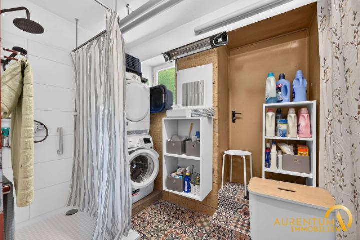 Badezimmer/Heizraum EG