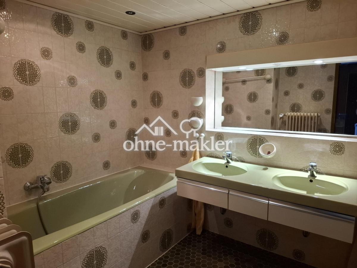 Badezimmer EG