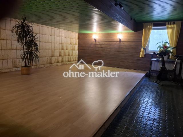 Schwimmbad abgedeckt Keller