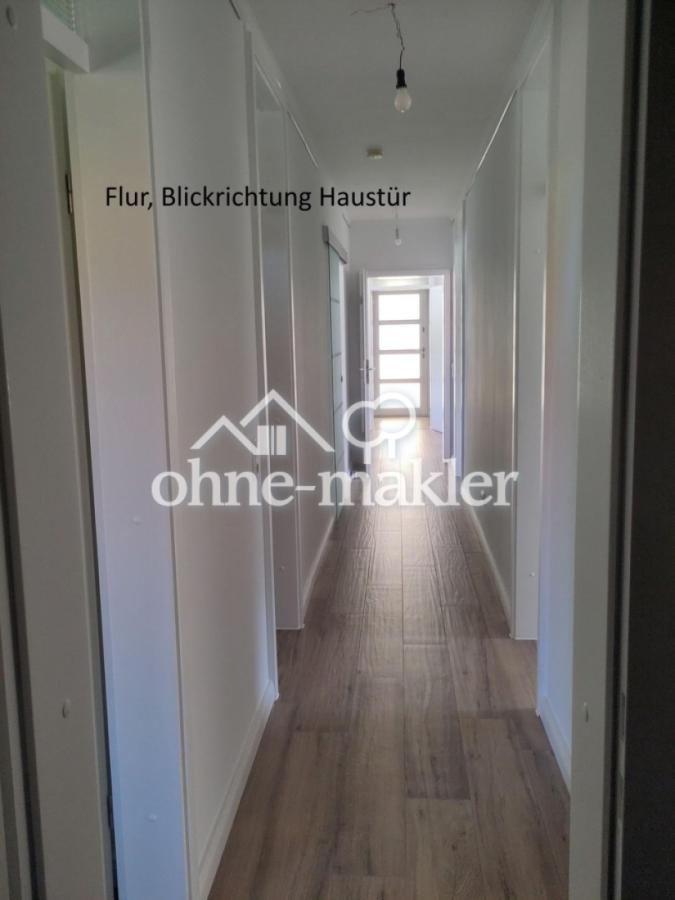 Flur mit Blickrichtung Eingang