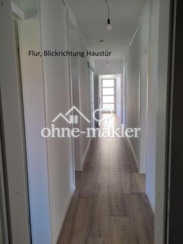 Flur mit Blickrichtung Eingang