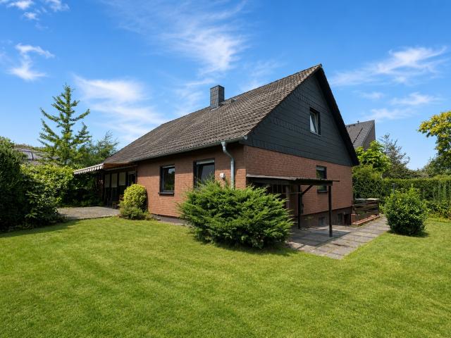 Ansicht hinten mit Terrasse