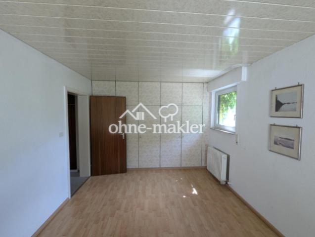 Raum 3 mit Einbauschrank