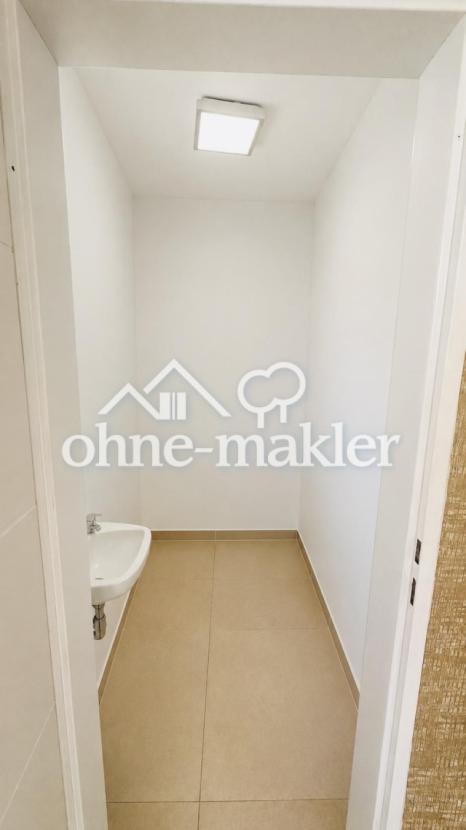 Garderobe Regale mit KI 