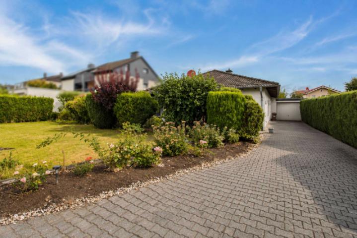 Einfahrt_Garage
