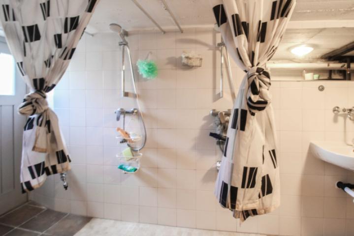 Dusche im Keller