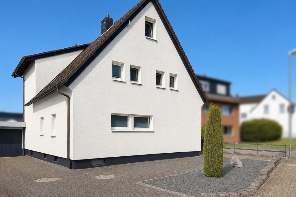 Sehr gepflegtes 2-Familienhaus mit Garage