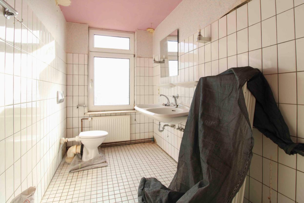 Badezimmer EG