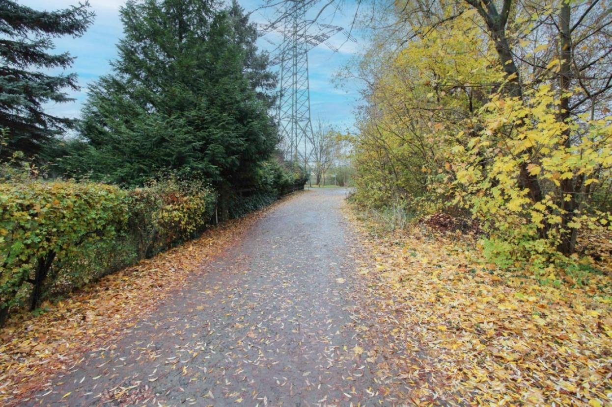 Zufahrtsstraße