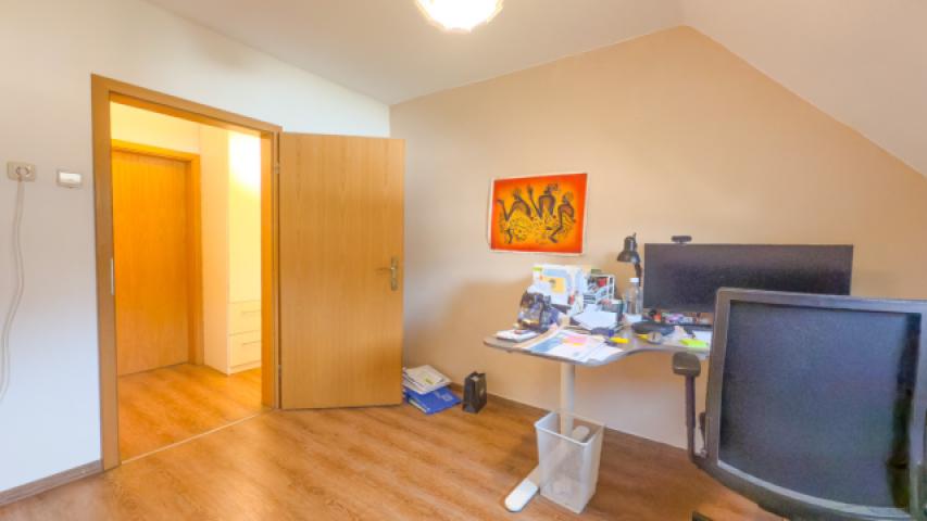 Arbeitszimmer OG