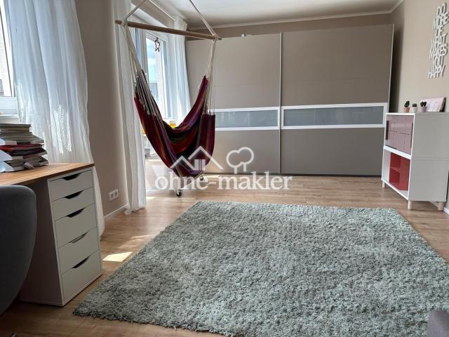 Schlafzimmer 1