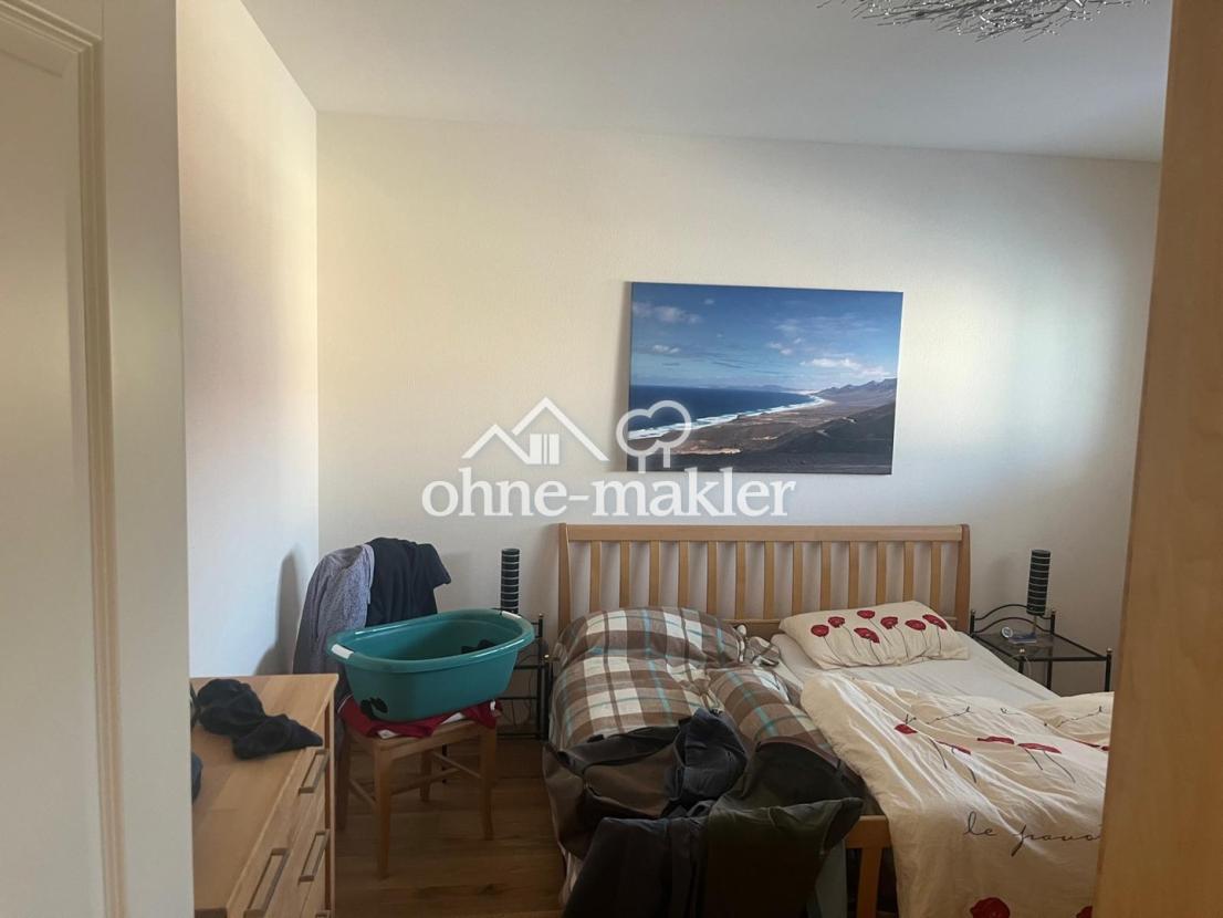 geräumiges Zimmer 1.OG