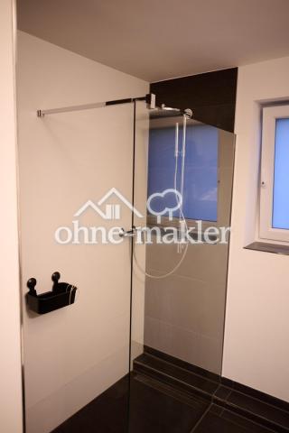Badezimmer (begehbare Dusche)