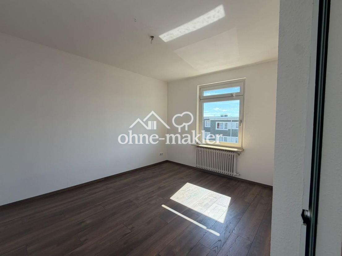 Wohnzimmer/ Schlafzimmer 2 