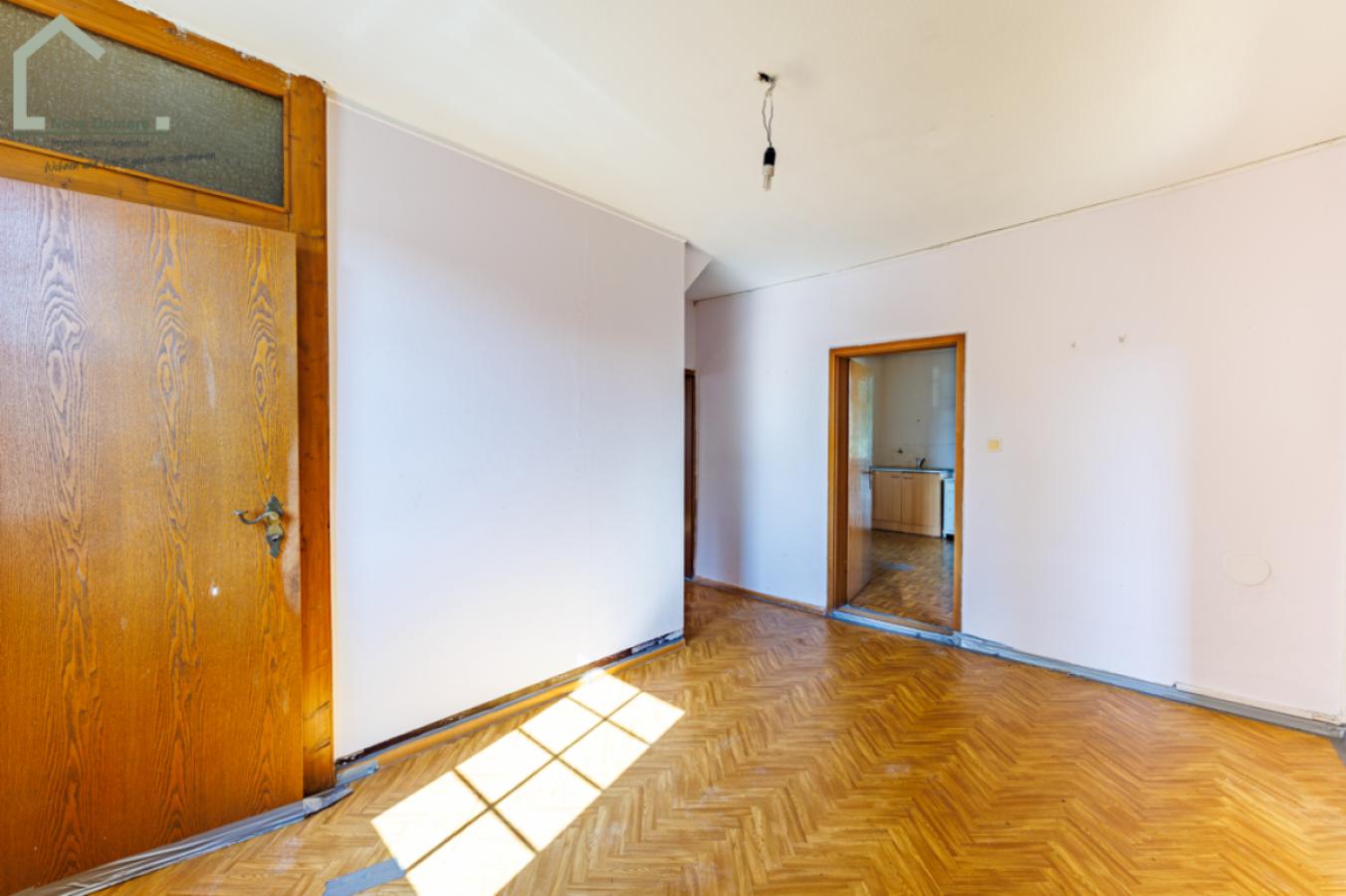 Eingangsbereich der Wohnung im 1OG