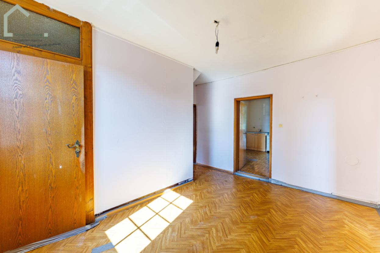 Eingangsbereich der Wohnung im 1OG