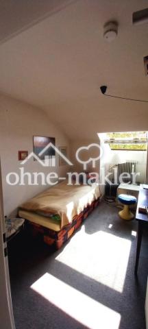 kleines Zimmer oben