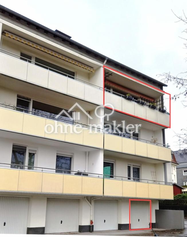 Rückseitig Balkon u Garage