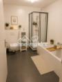 Badezimmer mit separate Dusche
