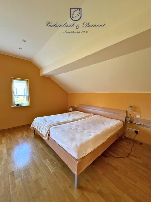 Schlafzimmer 1 DG