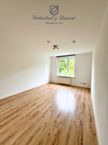 Wohn- & Schlafzimmer