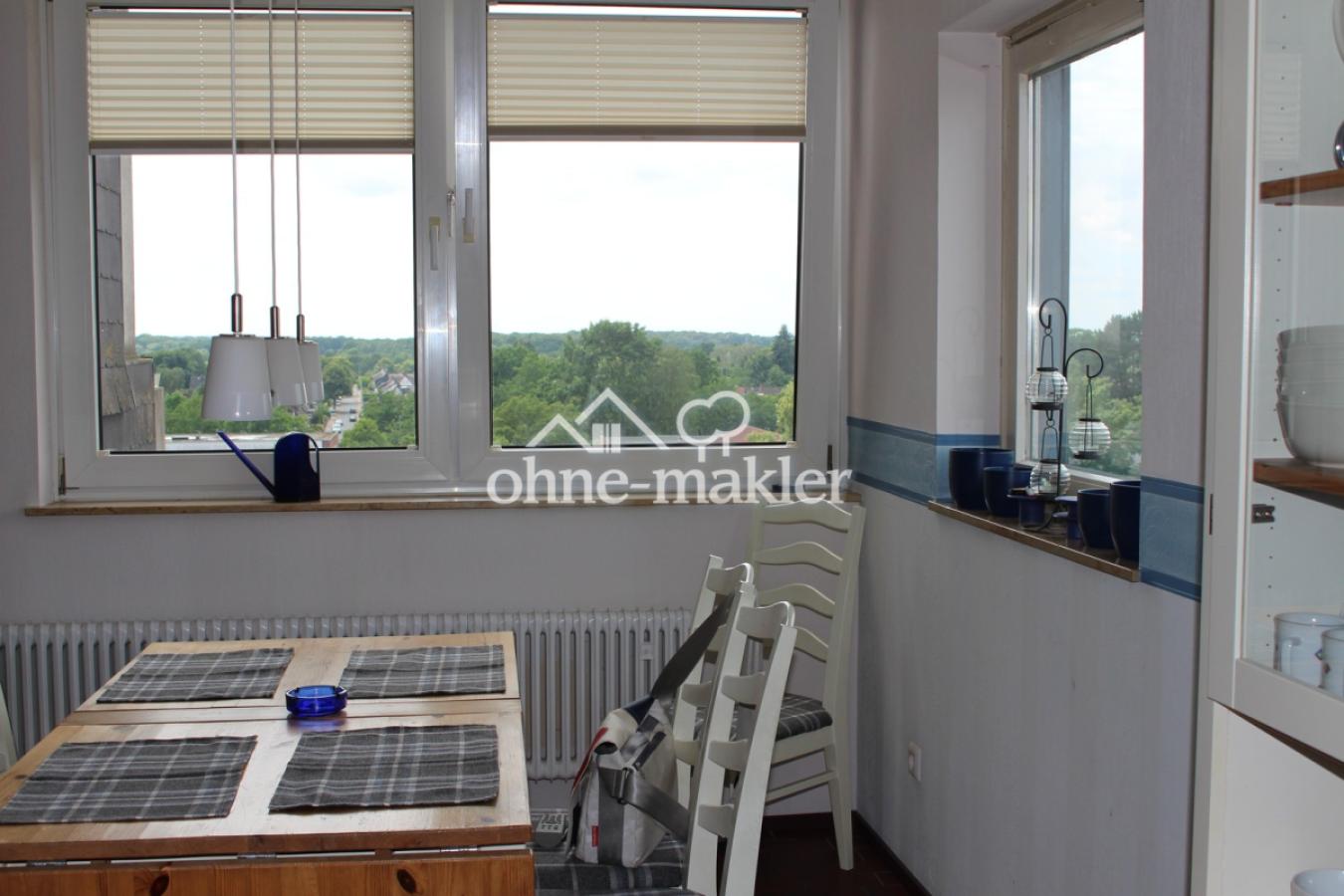 Blick Esszimmer zu 2 Seiten