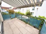 Balkon mit Markise elektrisch