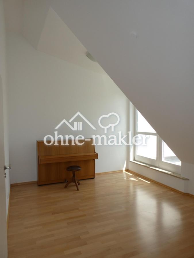 Zimmer 1 DG mit Dachterrasse