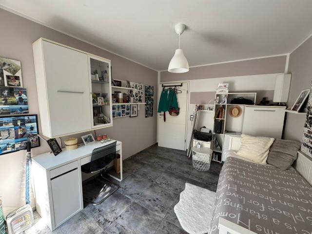 Schlafzimmer 1 UG
