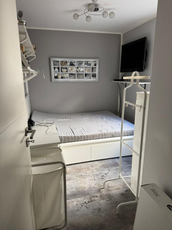 Schlafzimmer 2 UG