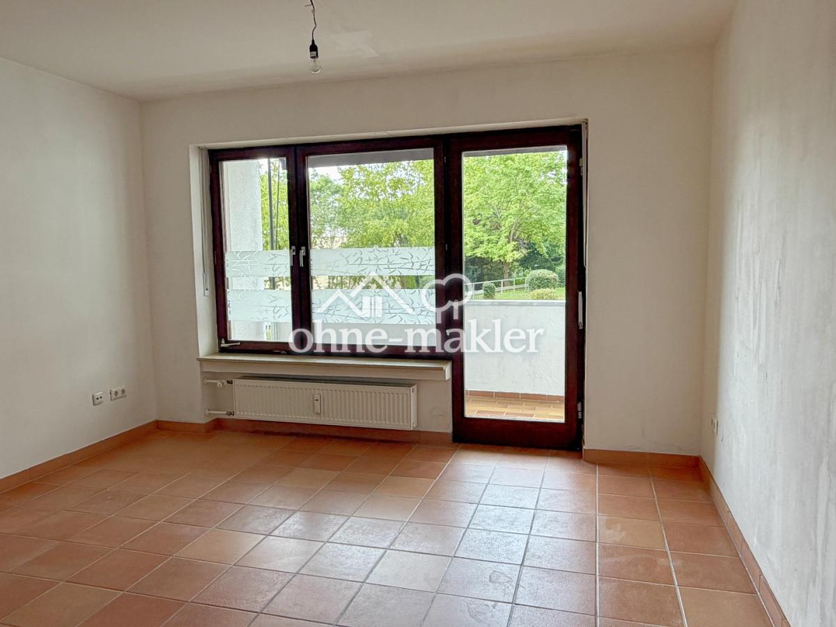 Wohnzimmer, Blick auf Loggia