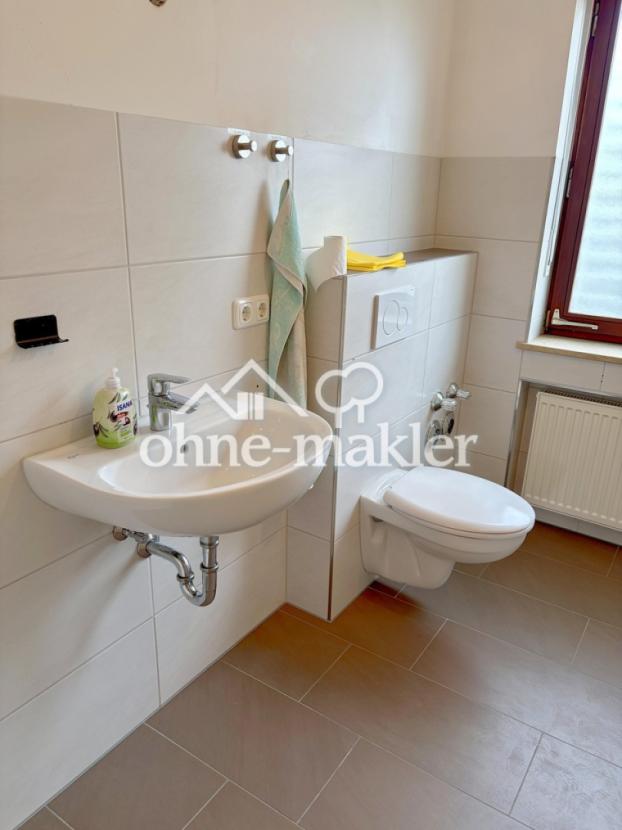 Bad (Waschbecken, WC)