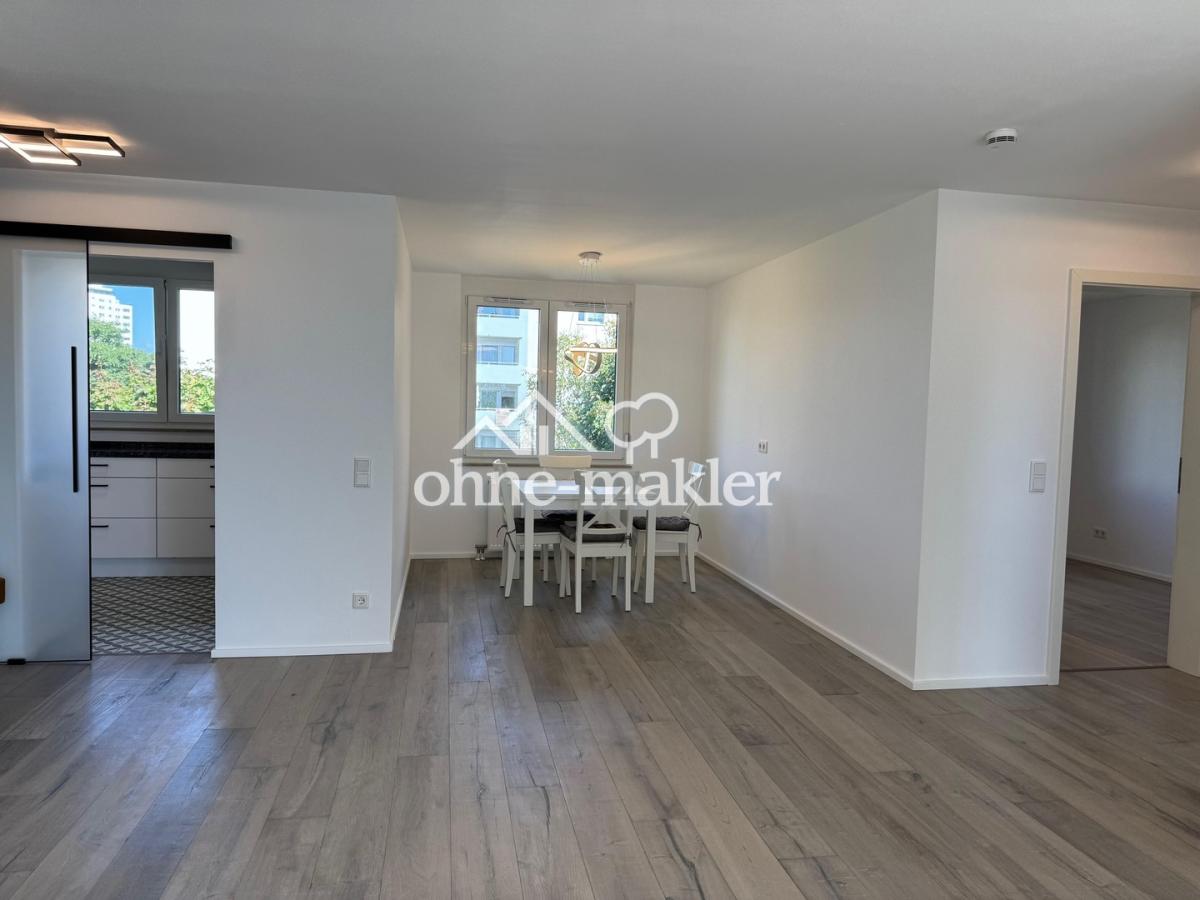 Wohnzimmer/Essbereich