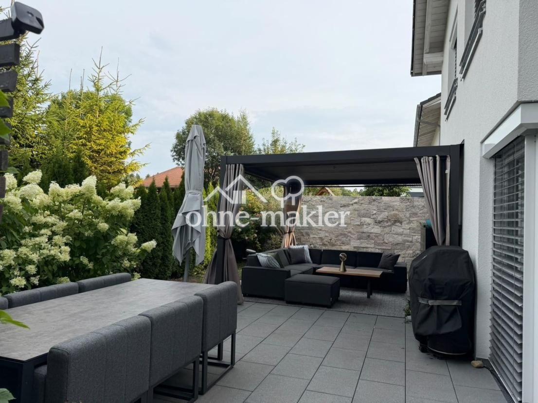 großzügige Terrassenansicht