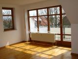 Wohnzimmer-1 u. Balkon