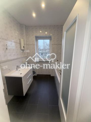 Badezimmer mit Fenster
