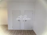 Schlafzimmer mit Abstellbox