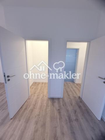 Schlafzimmer mit Abstellbox