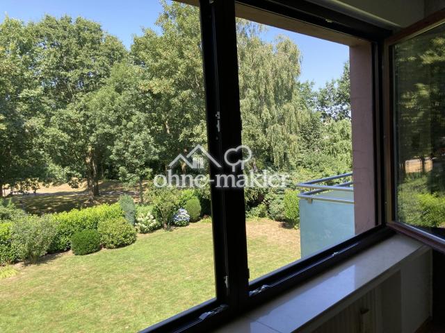 Blick aus WZ in den Garten
