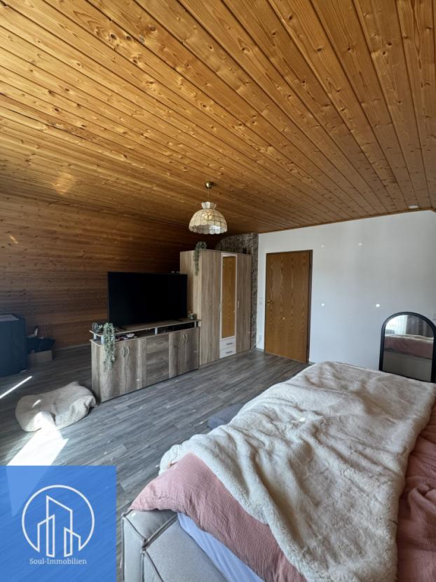 Schlafzimmer 1.1