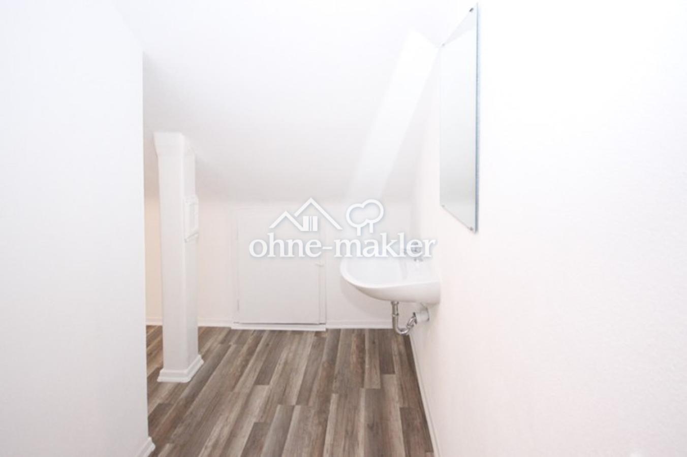 Zimmer mit Waschbecken