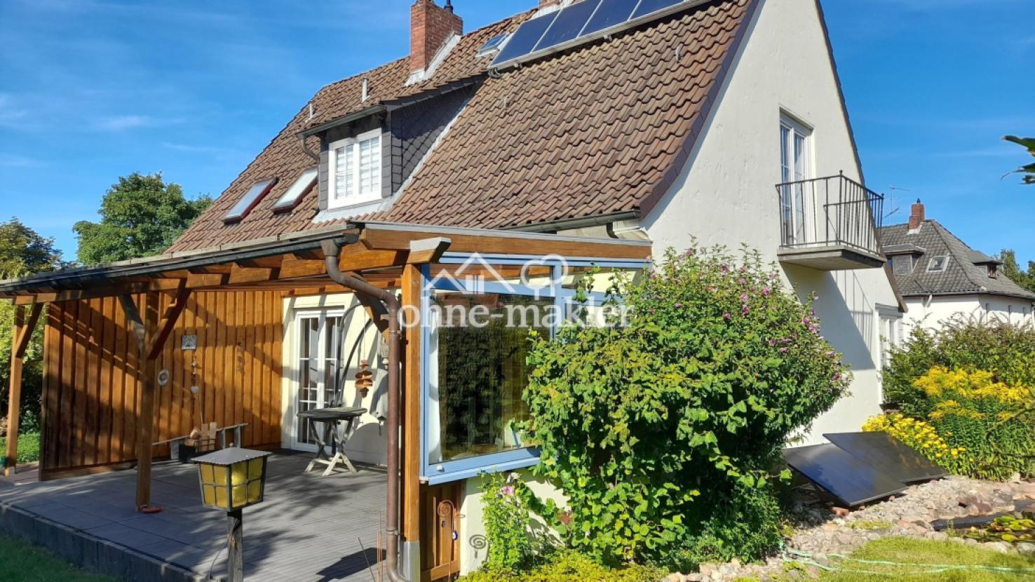 Gartenseite, 5 Solarfelder 